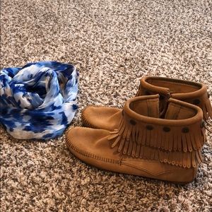 Minnetonka double fringe moccasins